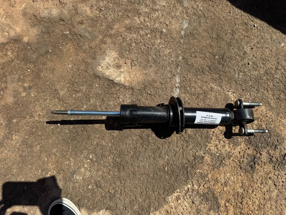 Ford Ranger T7 T8 Right Front Shock - Private Seller Ford Ranger T7 T8 Right Front Shock - Private Seller