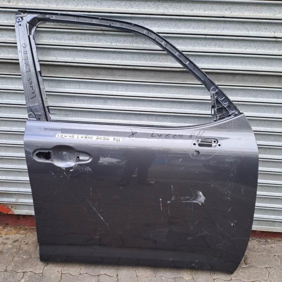 Lexus LX600 2024 FrontDoor Rightside - Private Seller Lexus LX600 2024 FrontDoor Rightside - Private Seller