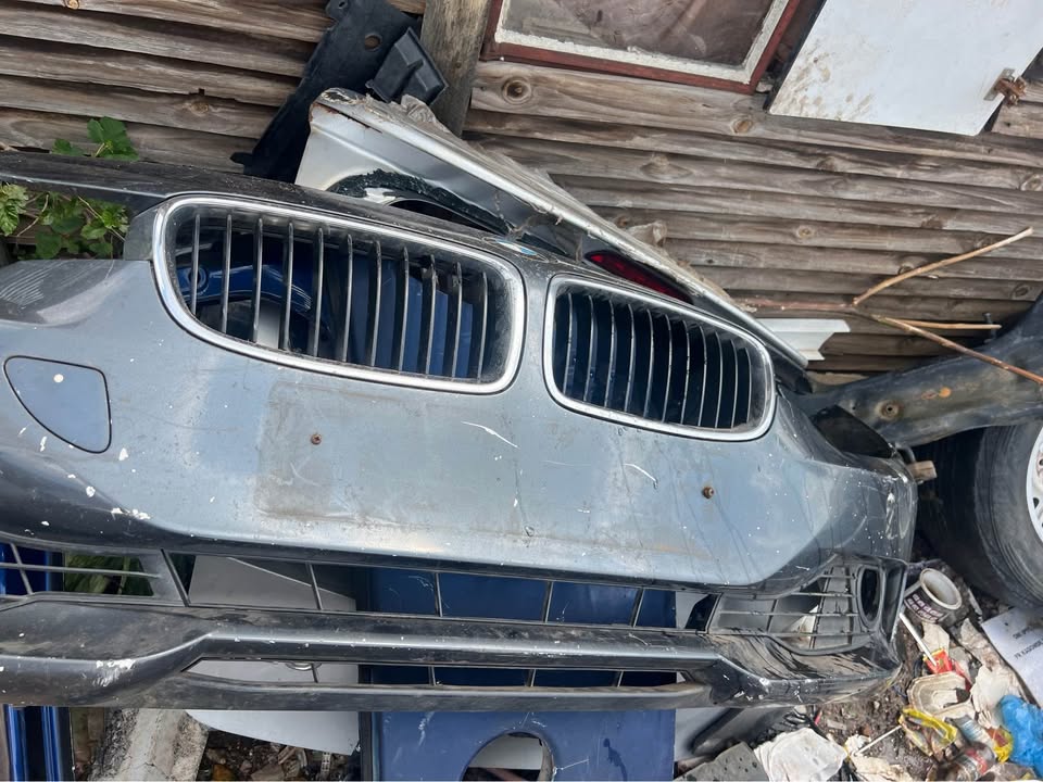 BMW F30 front bumper - Private Seller BMW F30 front bumper - Private Seller