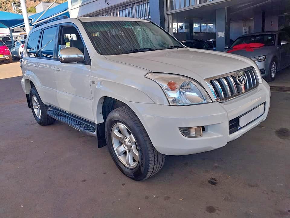 2006 TOYOTA LAND CRUISER PRADO 4.0 V6 186 000KM WHITE COLOR AUTOMATIC PETROL