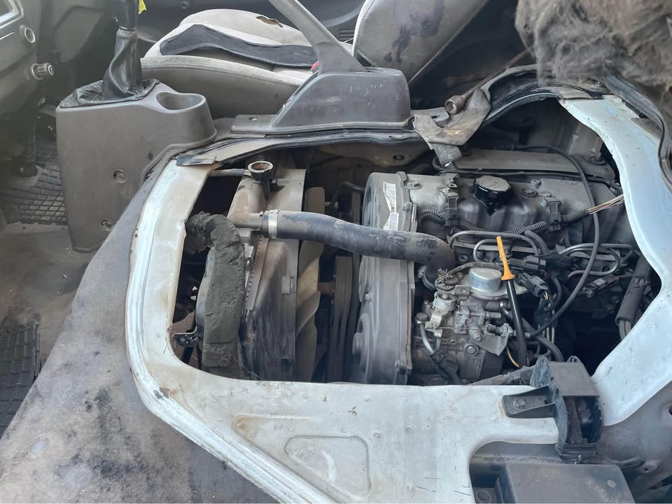 HYUNDAI H100 SPARES - Private Seller