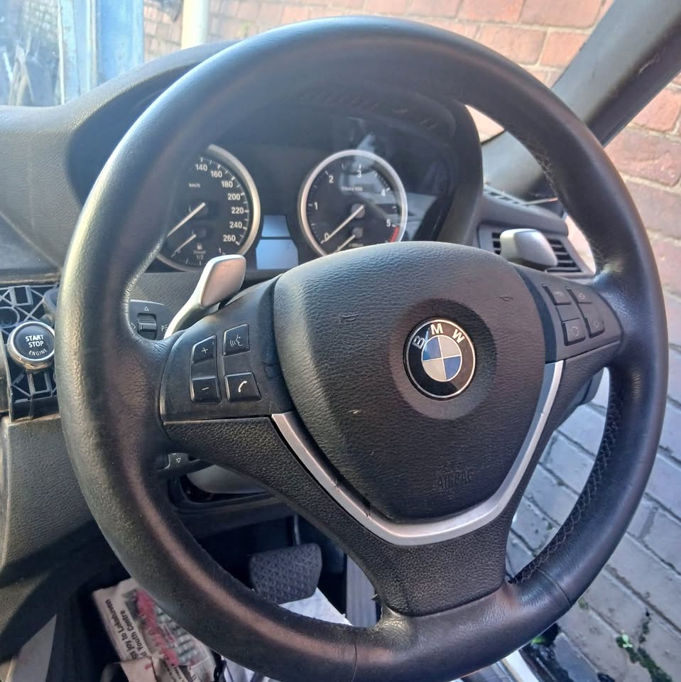 Bmw e70 x5 paddle shift steering - Private Seller Bmw e70 x5 paddle shift steering - Private Seller