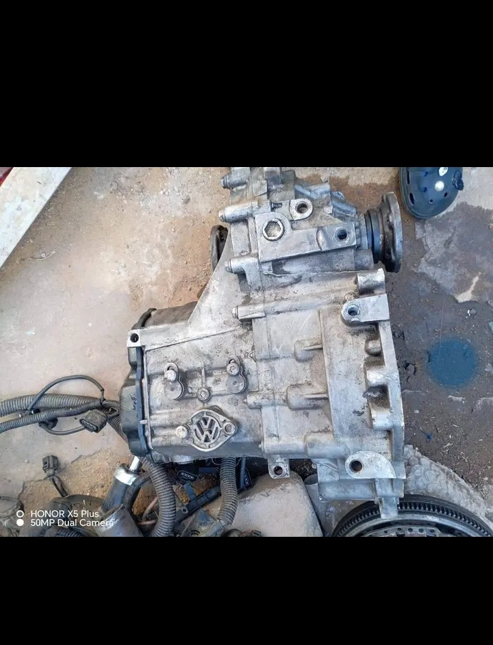 Polo bujwa gearbox works perfectly - Private Seller