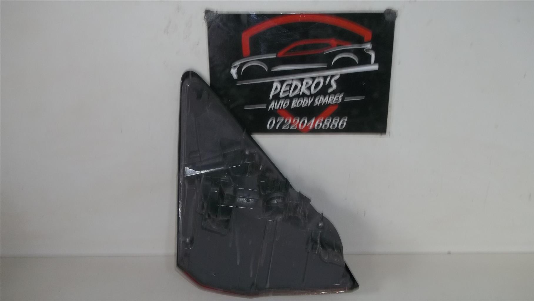 Honda HR-V '15-'18 left outer LED tail light - Private Seller