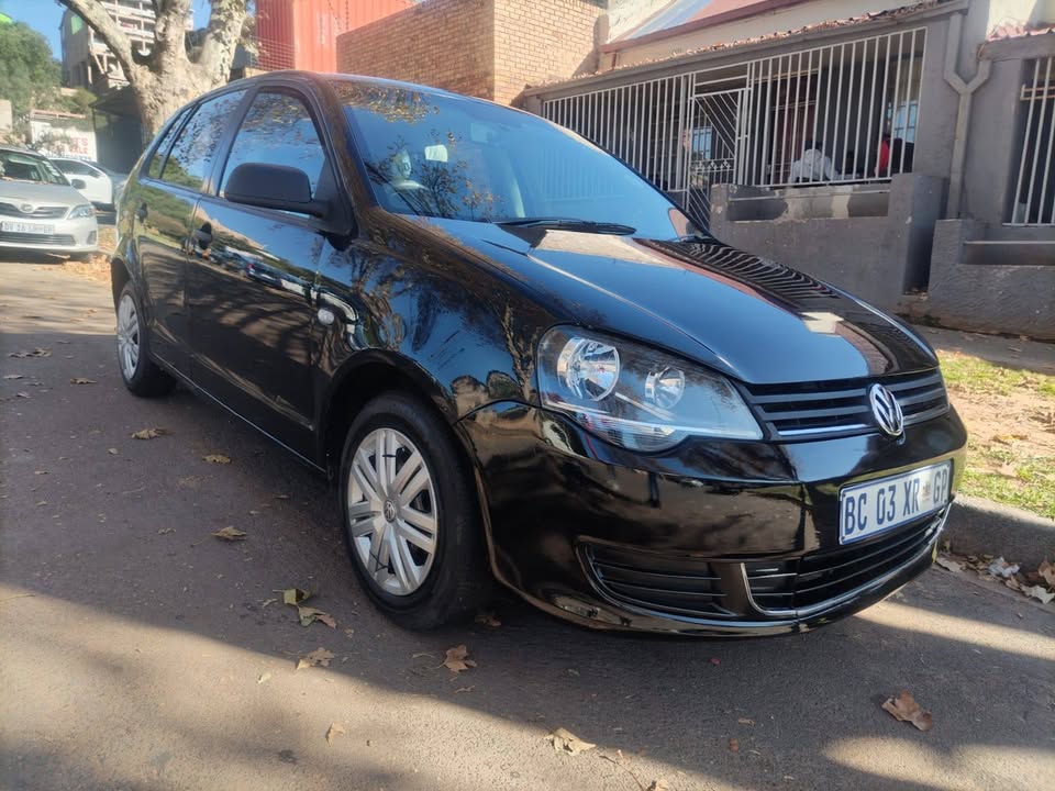 2011 Polo Vivo 1.4 hatchback