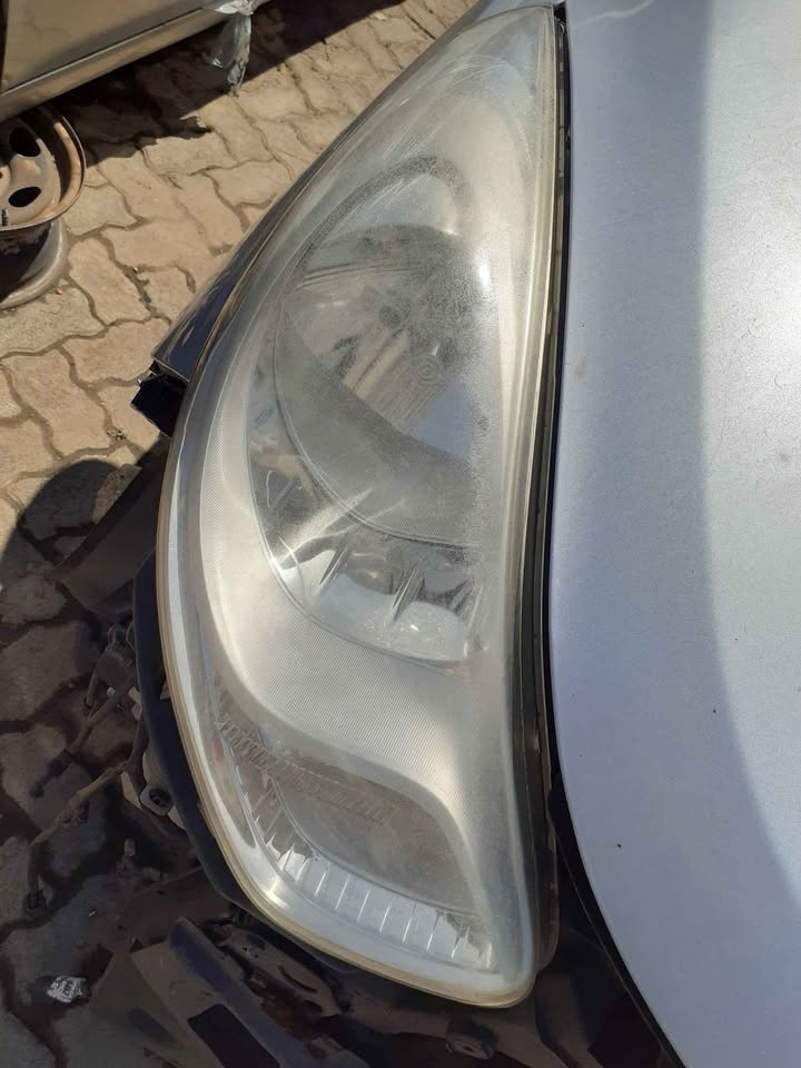 Hyundai i10 1.2 front Headlights for sale - Private Seller Hyundai i10 1.2 front Headlights for sale - Private Seller