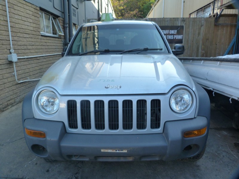 Jeep Cherokee Sport 2.4 Petrol Manual Silver - 2003 SPARESBOYZ STRIPPING FOR SPA - Private Seller Jeep Cherokee Sport 2.4 Petrol Manual Silver - 2003 SPARESBOYZ STRIPPING FOR SPA - Private Seller