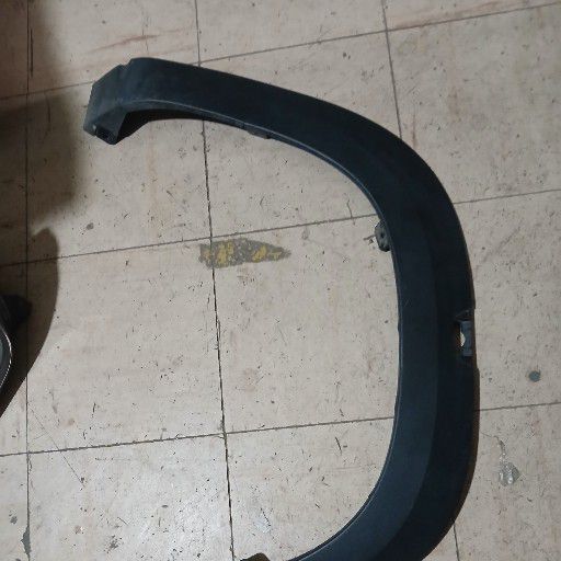 Renault kwid wheel arch - Private Seller Renault kwid wheel arch - Private Seller