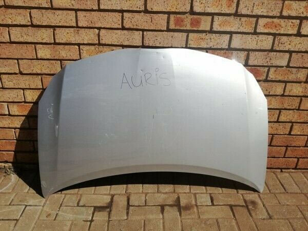Toyota Auris Bonnet - Private Seller Toyota Auris Bonnet - Private Seller