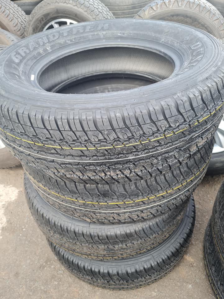 255/76/17 Dunlop Brand new tyres for Nissan navara - Private Seller 255/76/17 Dunlop Brand new tyres for Nissan navara - Private Seller