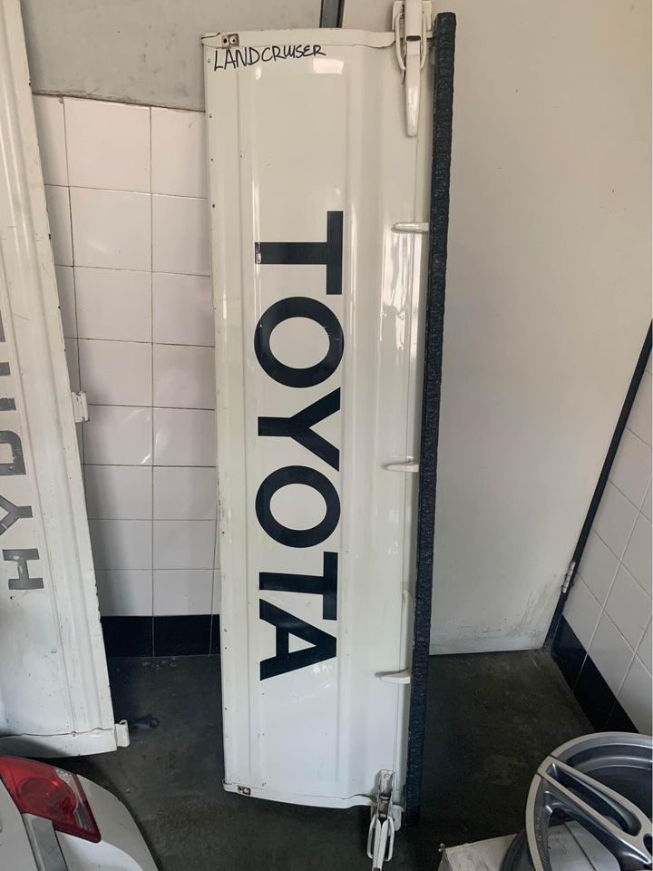 Toyota Land cruiser tailgate - Private Seller