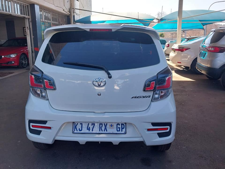 2022 TOYOTA AGYA 1.0 83 000KM WHITE COLOR MANUEL PETROL