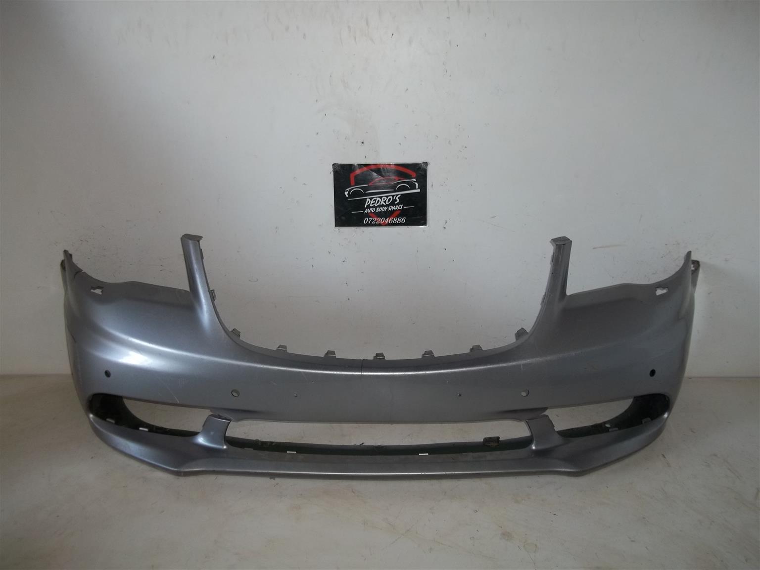 Chrysler Town & Country '11-'16 front bumper - Private Seller Chrysler Town & Country '11-'16 front bumper - Private Seller