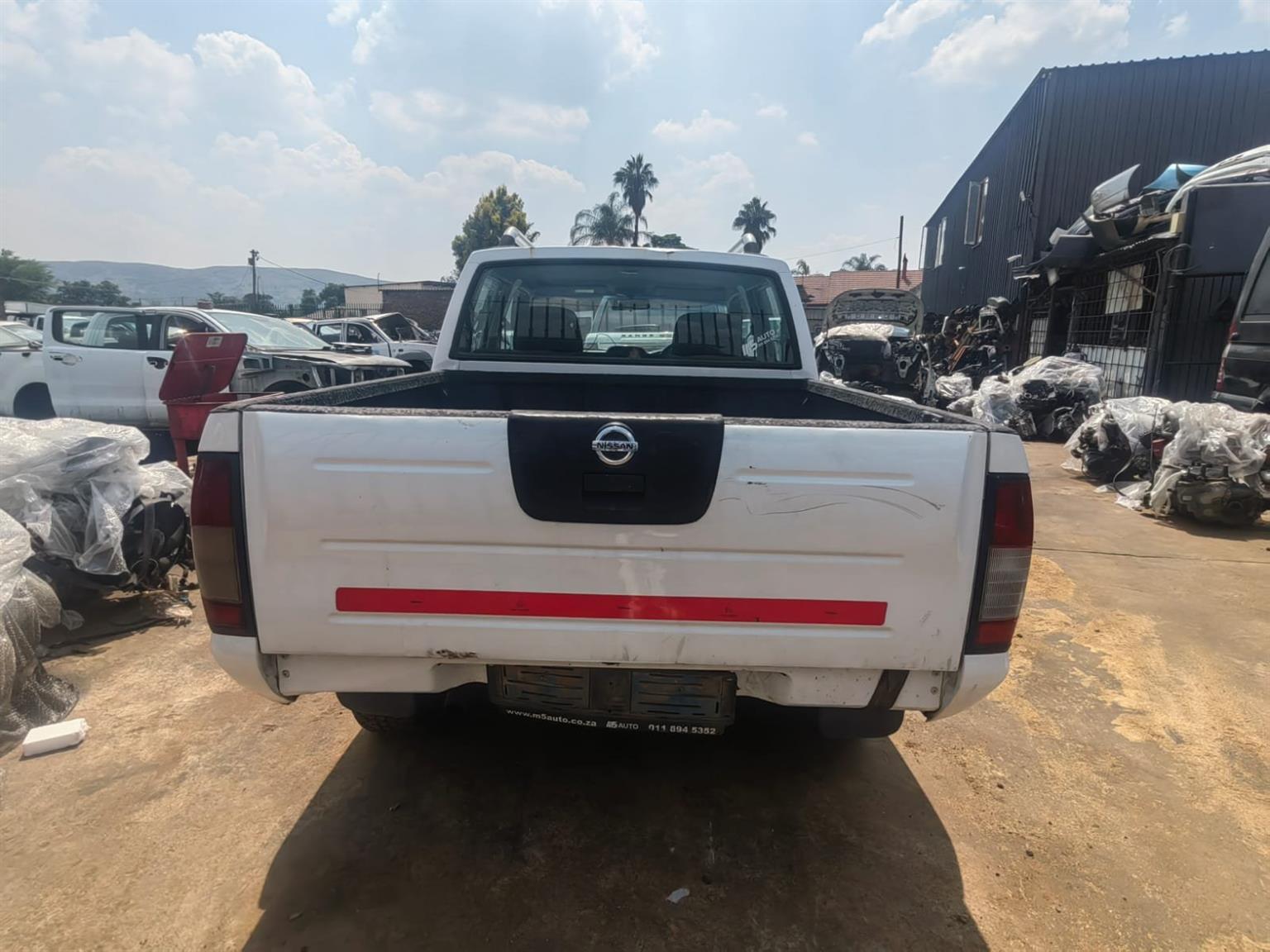 Stripping for Spares: Nissan Np300 Hardbody 2018 diesel manual