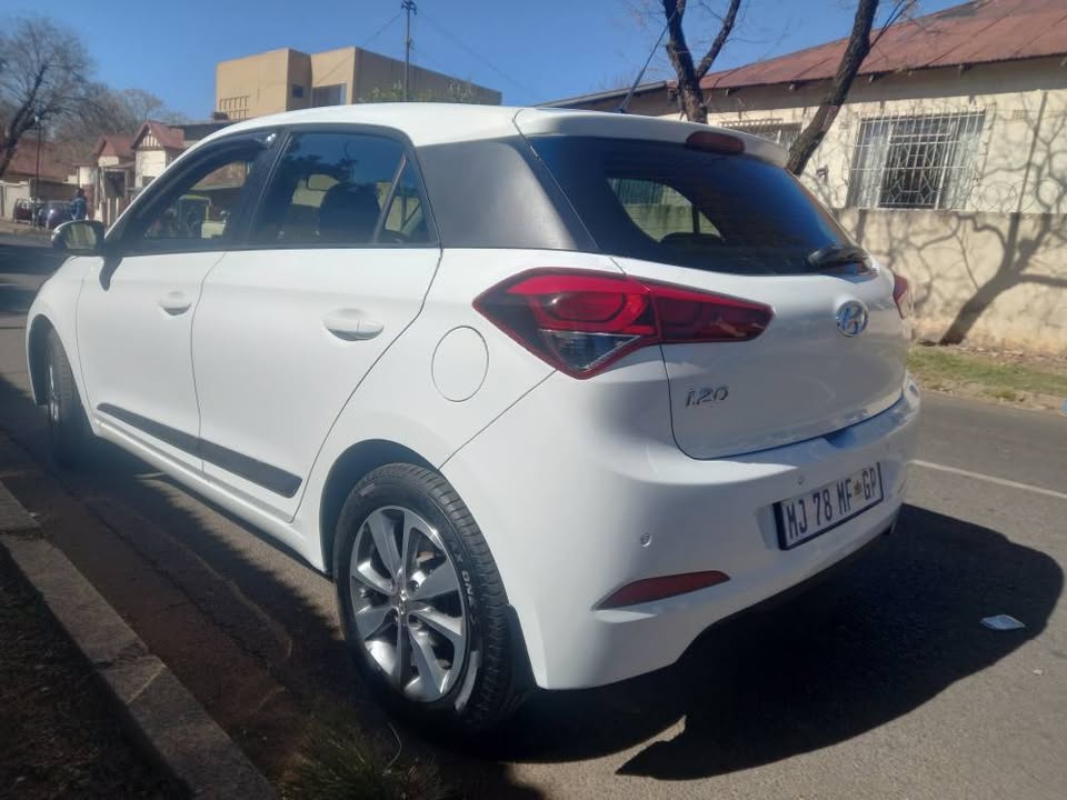 2016 Hyundai i20 1.4 FLUID PETROL, MANUAL, 75000kms,  Reverse sensor