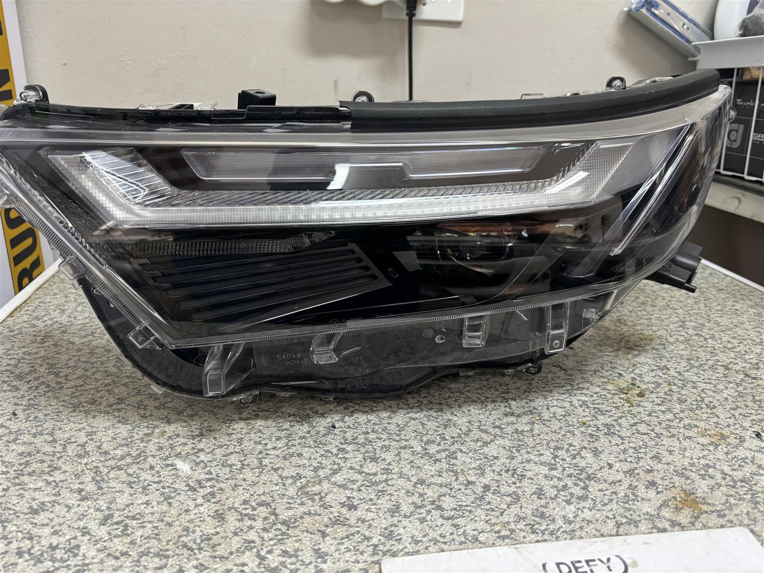 Toyota rav 4 LH headlight 2022 with ecu - Private Seller