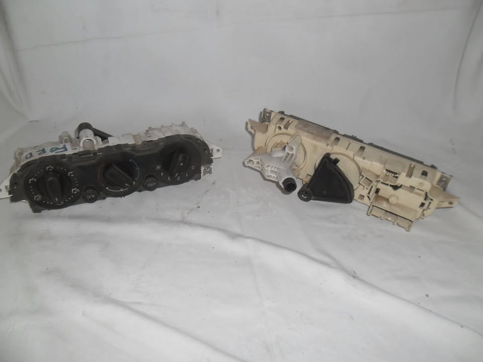 Ford Focus 06- Heater Control for sale - Private Seller