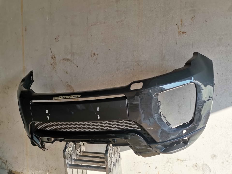 Range Rover Evogue front bumper 2017-2020 - Private Seller