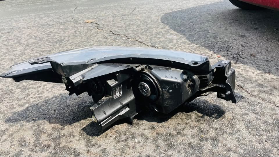 Mazda CX-5 headlight 2014/16 - Private Seller