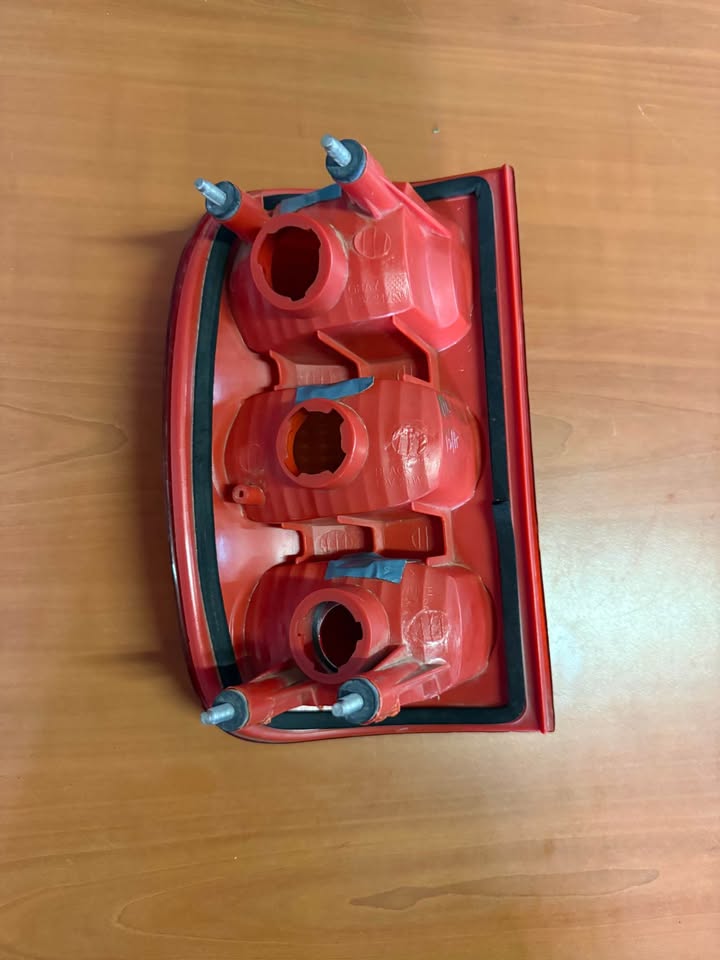 Mahindra Scorpio Pik Up Right Tail Light - Private Seller