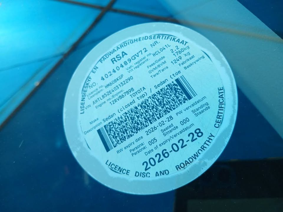 2018 model Toyota Corolla Quest sedan manual transmission petrol 1.6 engine capacity mileage 78000km
