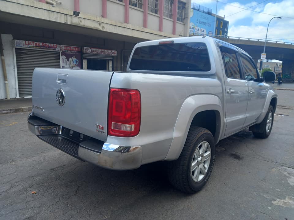 2011 VW AMAROK 2.0 DIESEL, MANUAL TRANSMISSION, SILVER COLOUR, MILEAGE 105,000 CODE 2