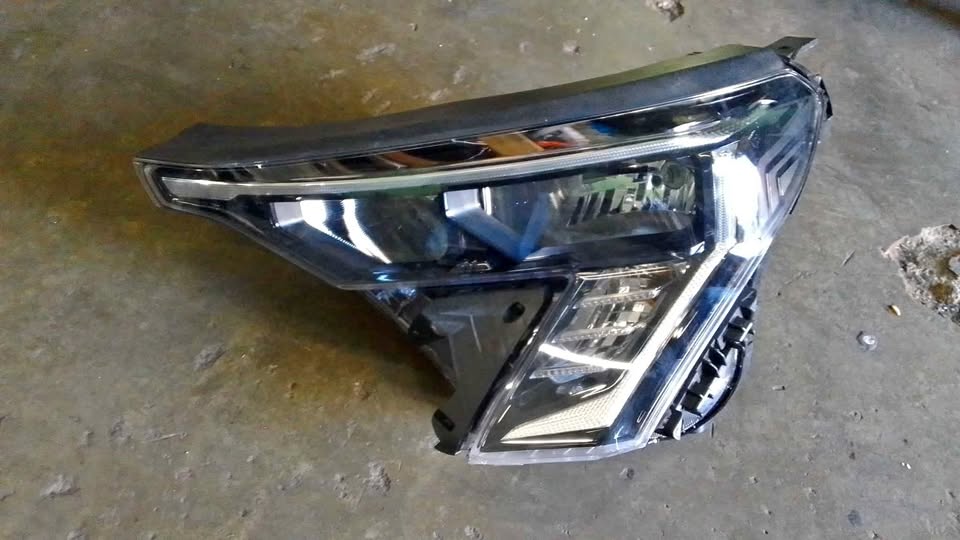 Kia sonet headlight 2024