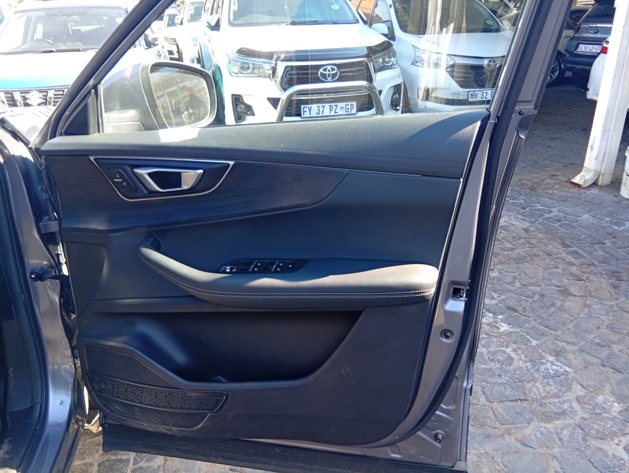 Manual Tiggo4 Pro 2024 model with only 8,000km