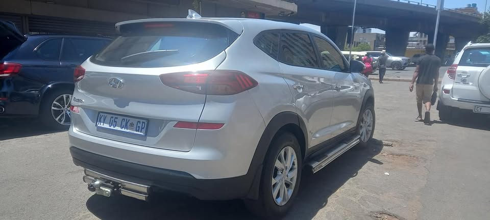 2020 HYUNDAI TUCSON 2.0 PETROL, AUTOMATIC TRANSMISSION, SILVER COLOUR, MILEAGE 64000KM