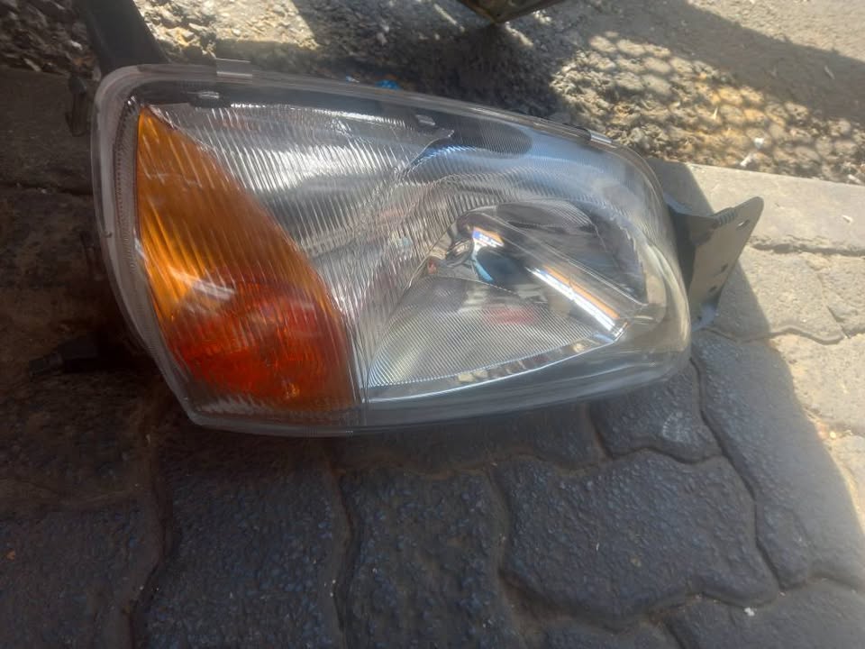 1999–2002 Ford Fiesta MK4/MK5 or Ford Bantam Headlight Right Hand Side - Private Seller 1999–2002 Ford Fiesta MK4/MK5 or Ford Bantam Headlight Right Hand Side - Private Seller