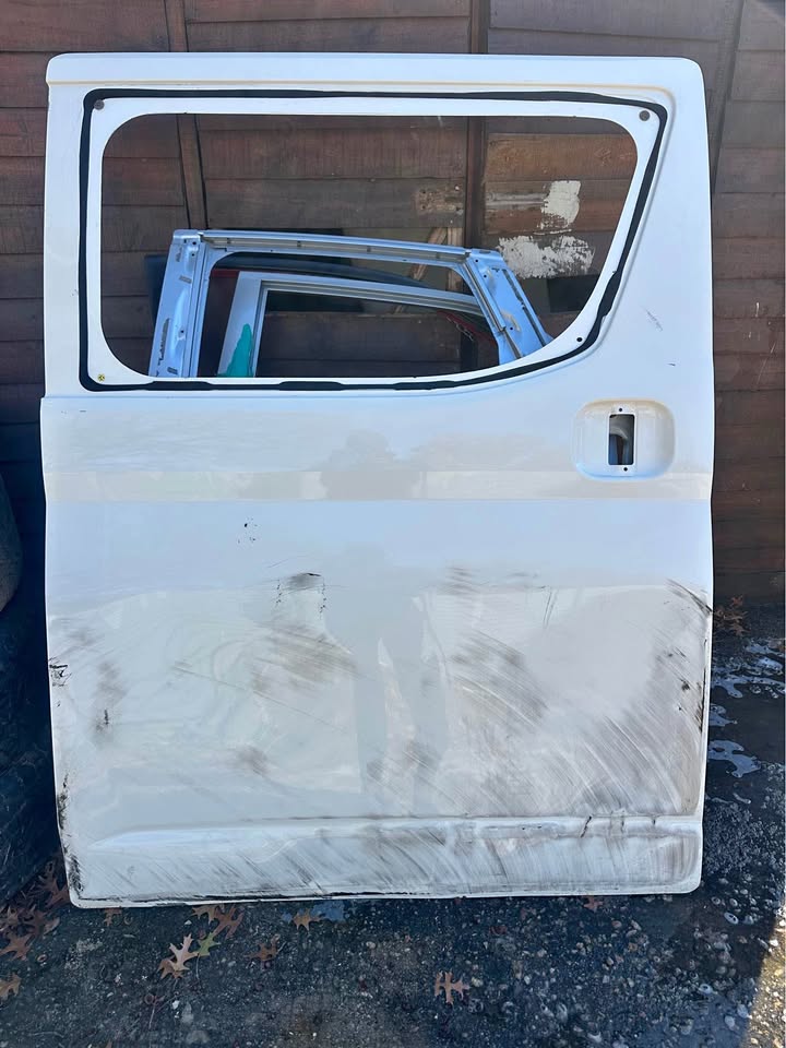 Toyota HiAce or Toyota baby Quantum minibus 2022-2026 right rear sliding door - Private Seller Toyota HiAce or Toyota baby Quantum minibus 2022-2026 right rear sliding door - Private Seller