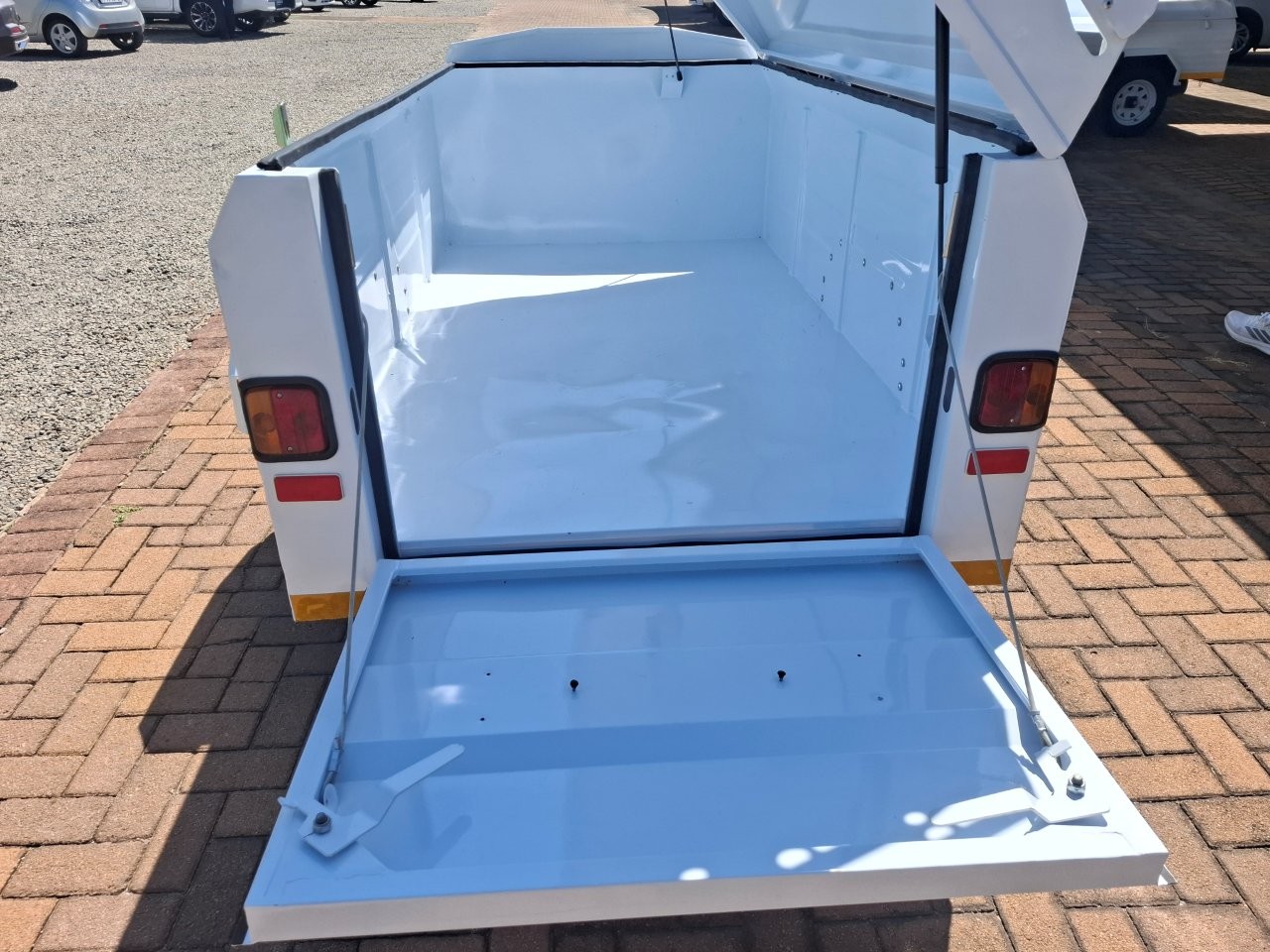 Campmaster Town & Country 300 7 Foot - Private Seller Campmaster Town & Country 300 7 Foot - Private Seller