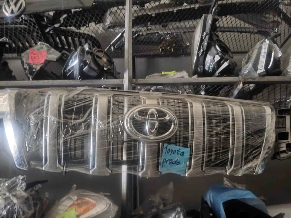 Toyota Landcruiser Prado grill - Private Seller Toyota Landcruiser Prado grill - Private Seller
