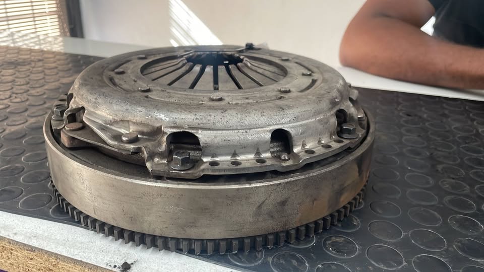 Ford Transit-Figo 1.6 TDCI T1DA Dual Mass Flywheel - Private Seller Ford Transit-Figo 1.6 TDCI T1DA Dual Mass Flywheel - Private Seller