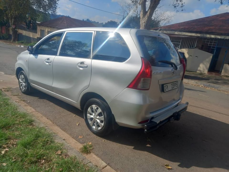 2014 Toyota Avanza 1.3 Petrol, Manual, Silver, 98000kms Spare key
