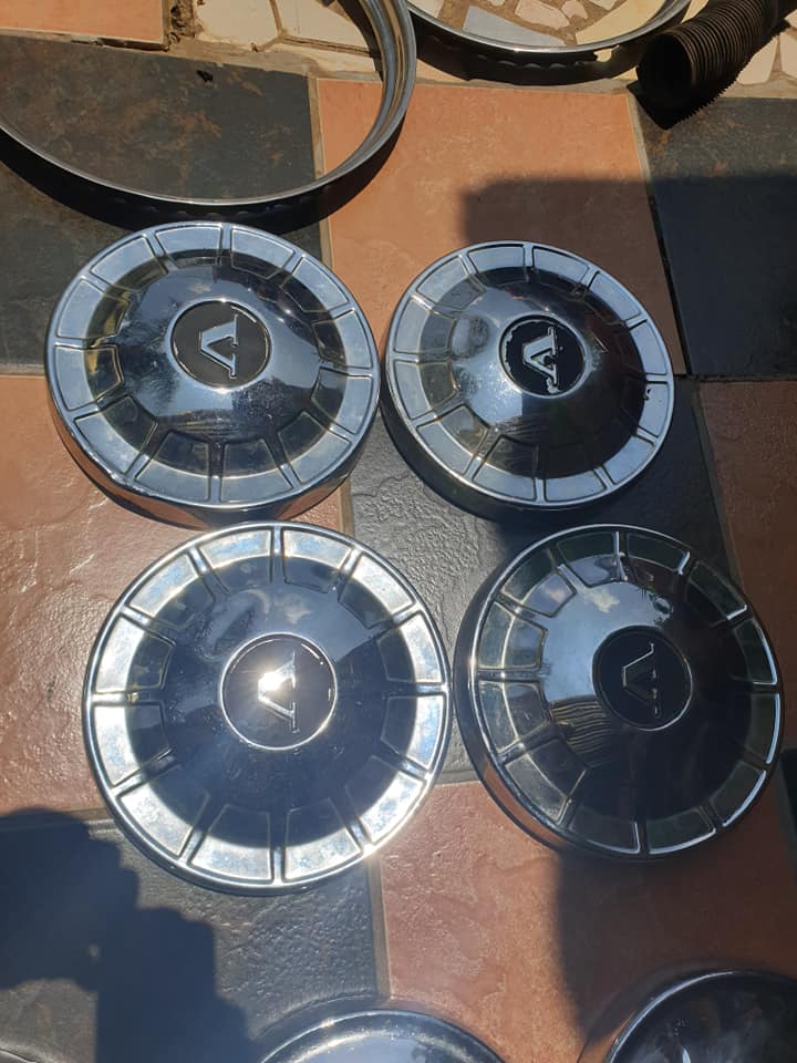 Volvo wheel caps - Private Seller
