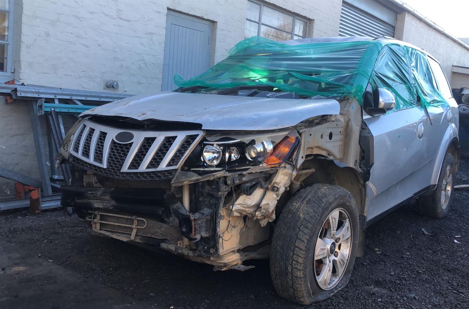 MAHINDRA XUV 500 #HKB4J MANUAL STRIPPING FOR SPARES - Private Seller MAHINDRA XUV 500 #HKB4J MANUAL STRIPPING FOR SPARES - Private Seller