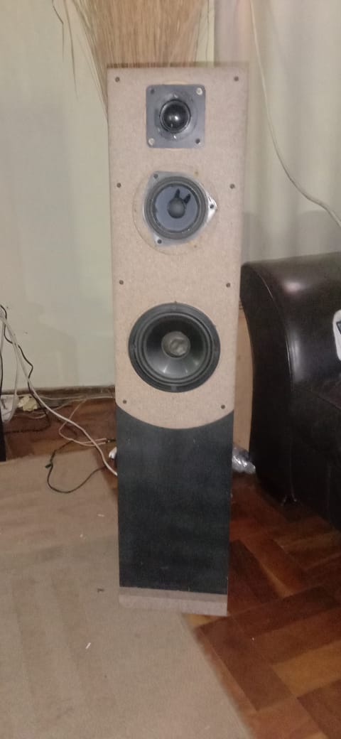 Set of 3 way speakers