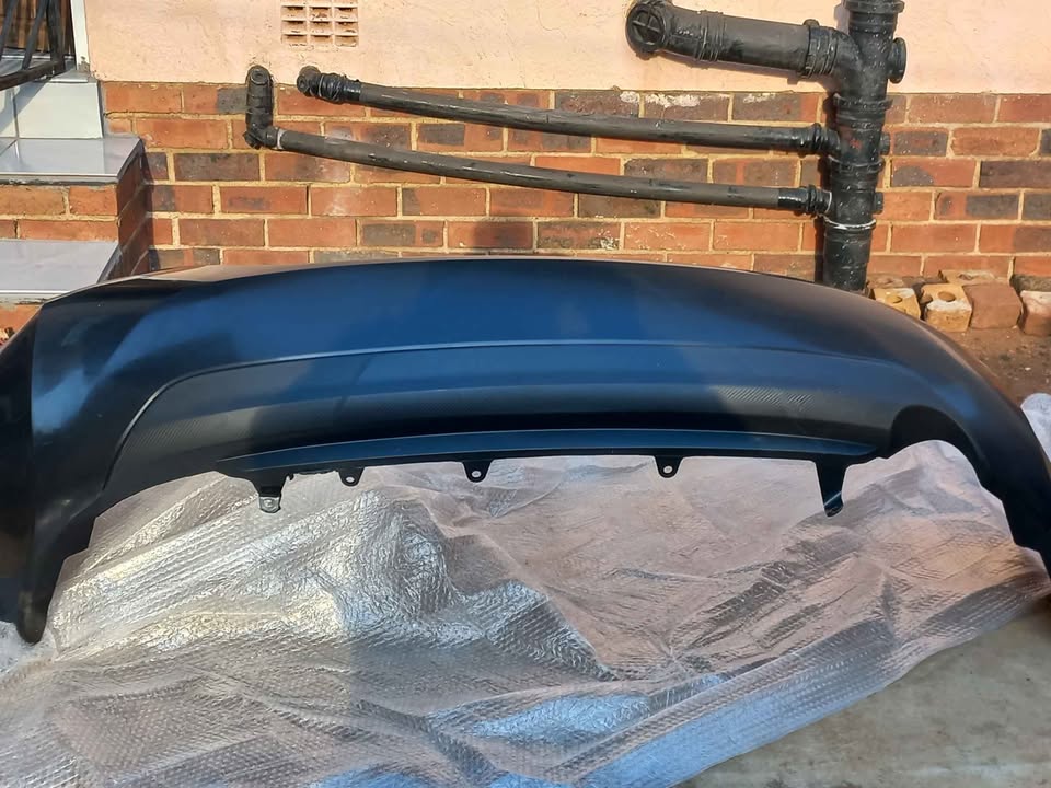 2015 toyota corolla quest bumper - Private Seller