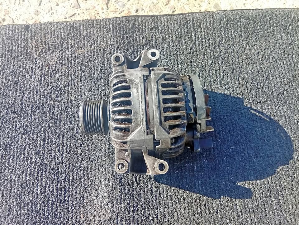 Mercedes Benz w204 alternator for sale