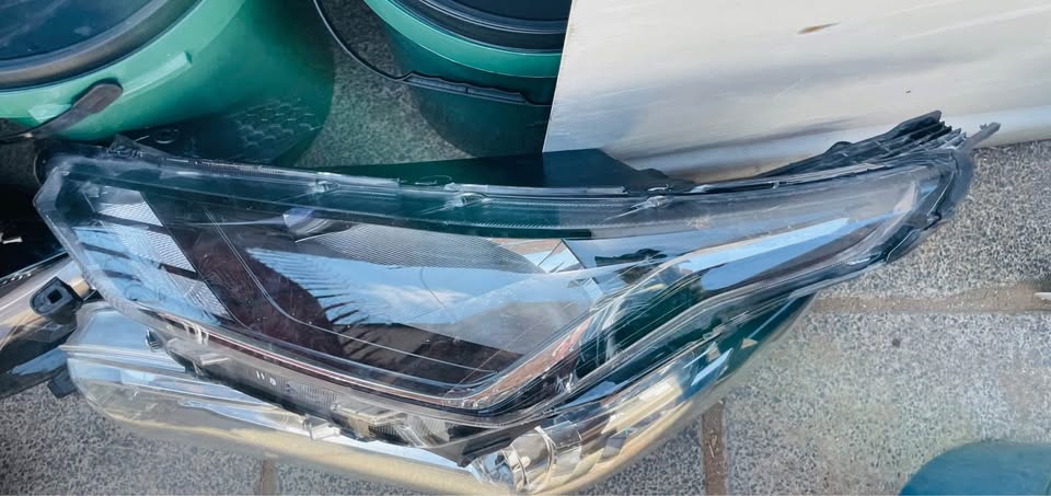 Nissan Magnite headlight - Private Seller Nissan Magnite headlight - Private Seller
