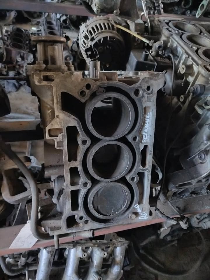 Renault clio H4BA 900cc turbo engine spares - Private Seller Renault clio H4BA 900cc turbo engine spares - Private Seller