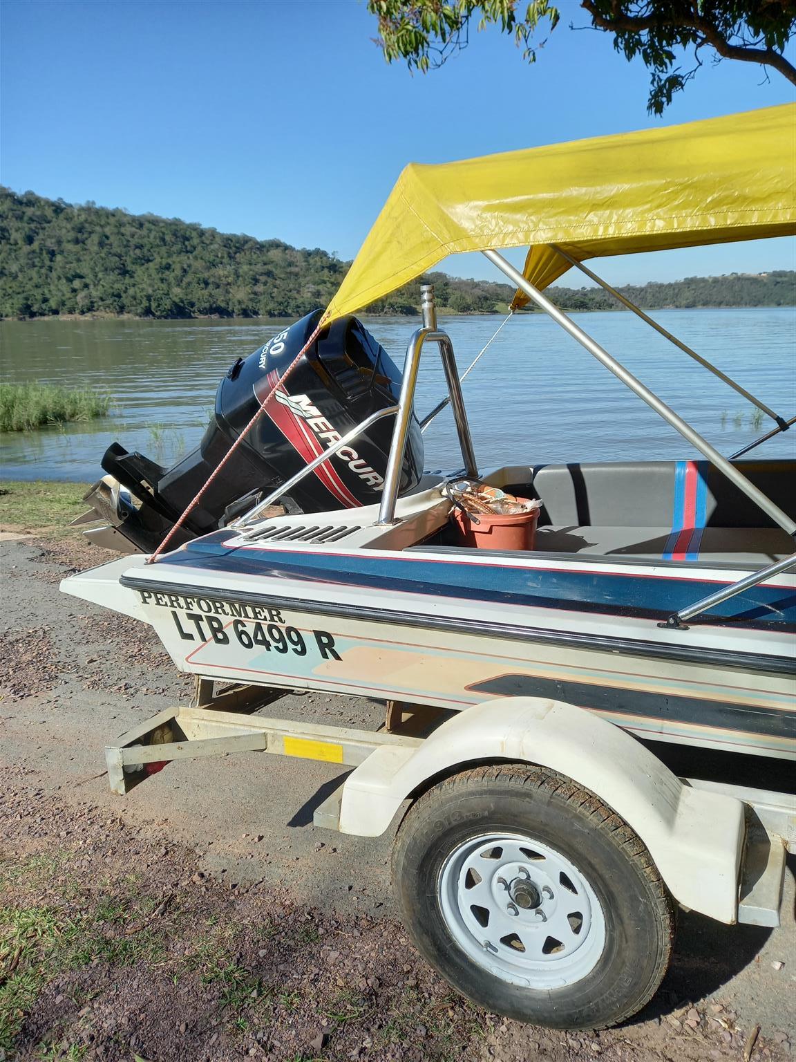 Performer speedboat with 150hp Mercury outboard motor