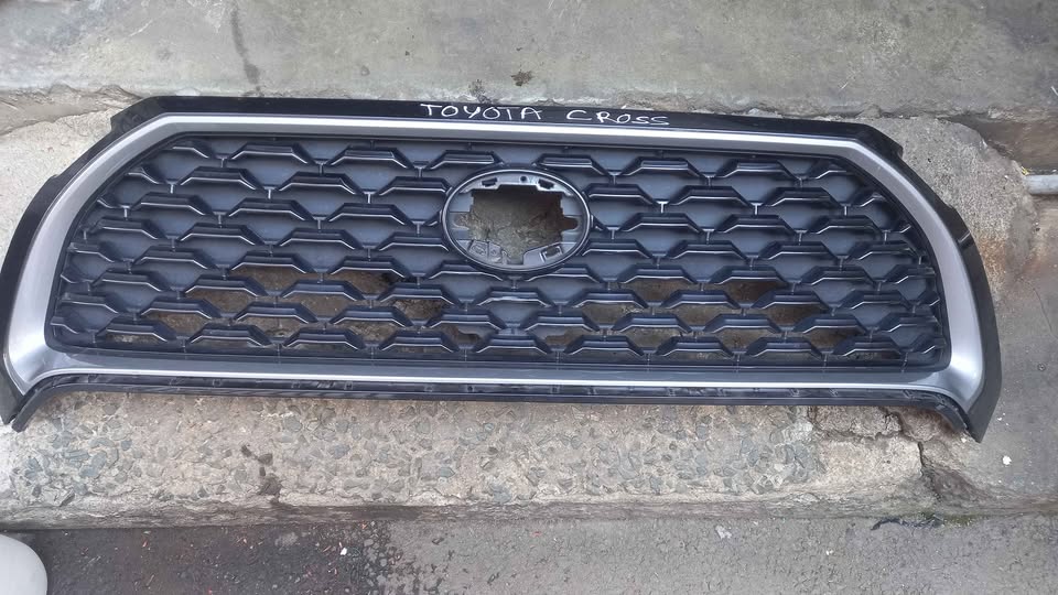 Toyota Cross grill - Private Seller Toyota Cross grill - Private Seller
