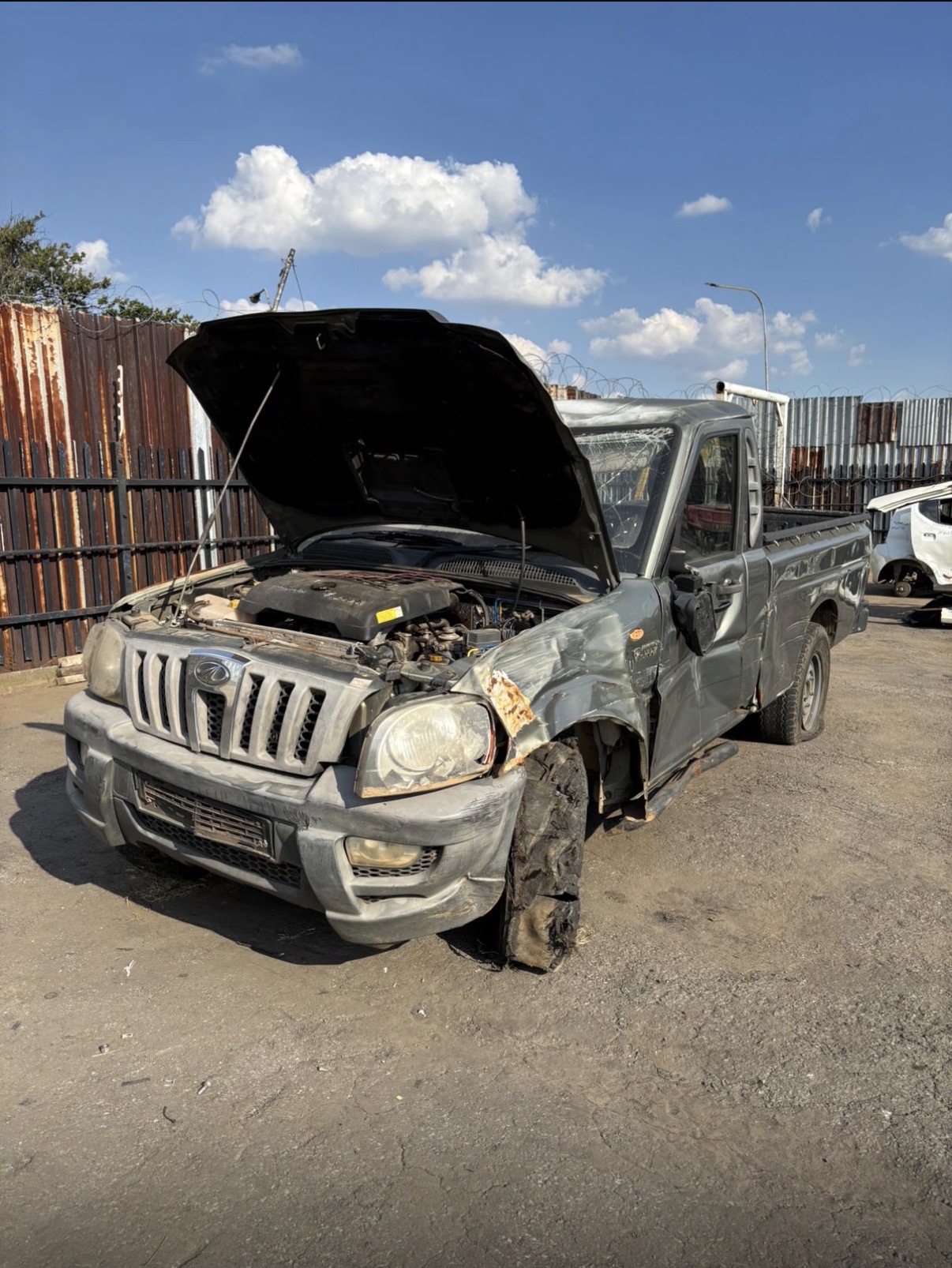 2014 MAHINDRA SCORPIO 2.2 MHAWK STRIPPING FOR SPARES - Private Seller
