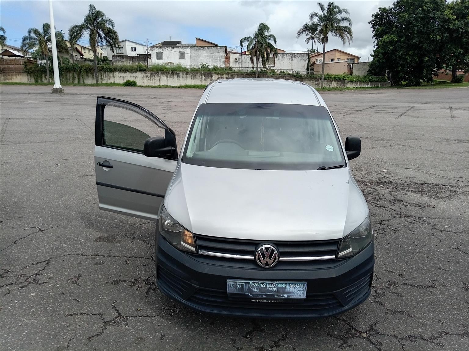 Used 2015 Volkswagen Caddy Maxi 2.0TDI crew bus - Private Seller Used 2015 Volkswagen Caddy Maxi 2.0TDI crew bus - Private Seller