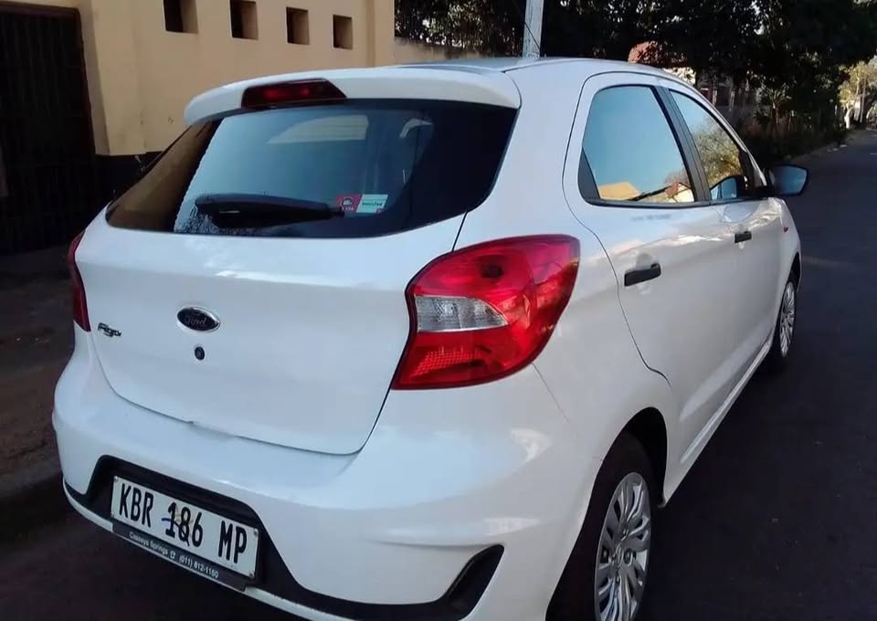 2020 FORD FIGO 1.5 MANUAL TRANSMISSION WITH SERVICE BOOK AND SPARE KEYS