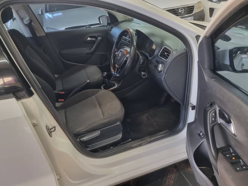 2019 Volkswagen Polo6 Sedan 1.6MAUNAL 71000km Mechanically Perfect with Clothes Seat