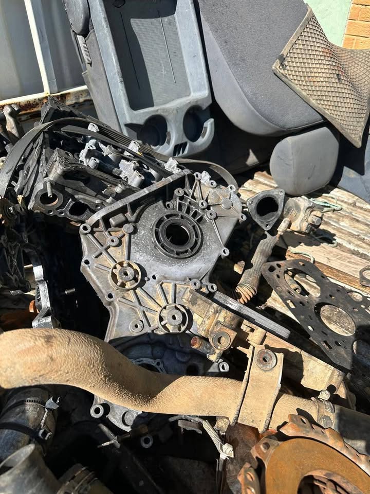 Kia K2500 engine stripping for parts - Private Seller