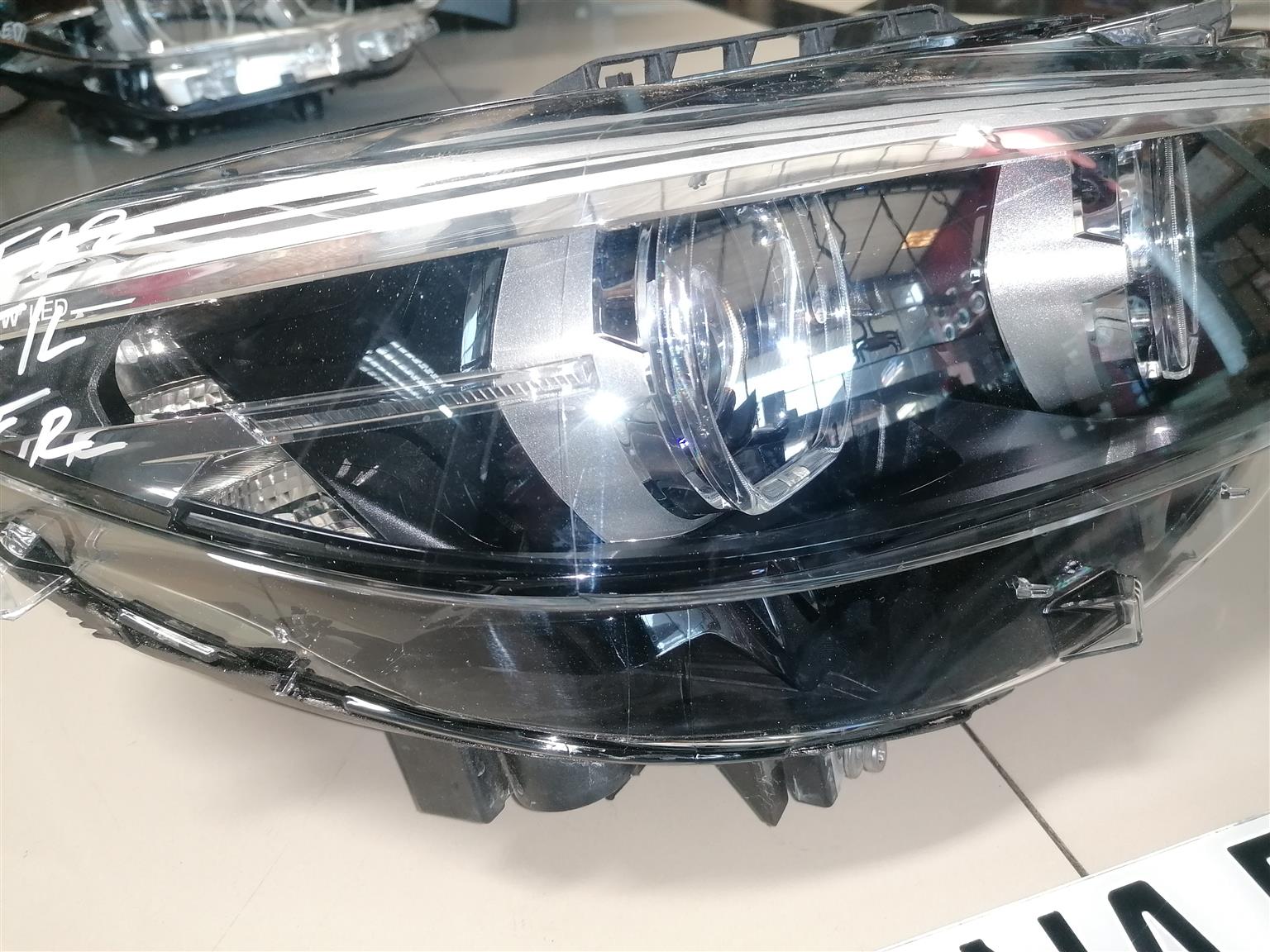 F22 2-SERIES HEADLIGHTS - Private Seller F22 2-SERIES HEADLIGHTS - Private Seller